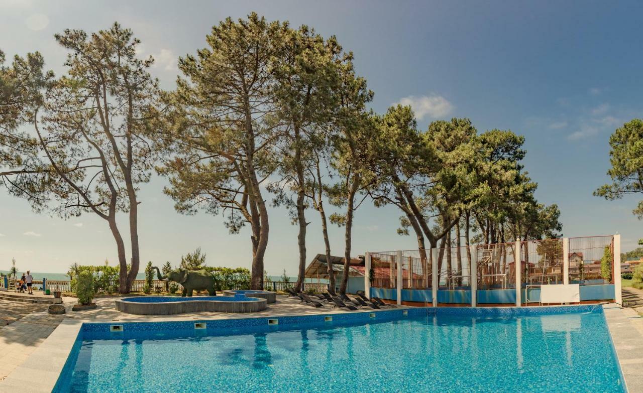 Kolkhida Resort&Spa Ureki Bagian luar foto